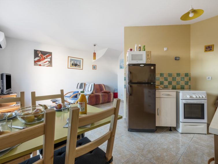 Search and Stay destination Aigues-Mortes, Occitanie - France from AU$ 134. L'Abrivado