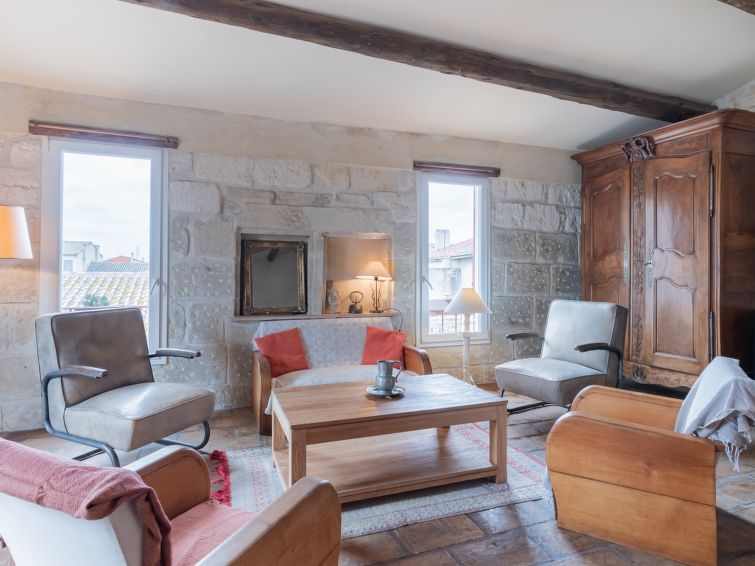 Search and Stay destination Aigues-Mortes, Occitanie - France from AU$ 298. La Maison Theaulon