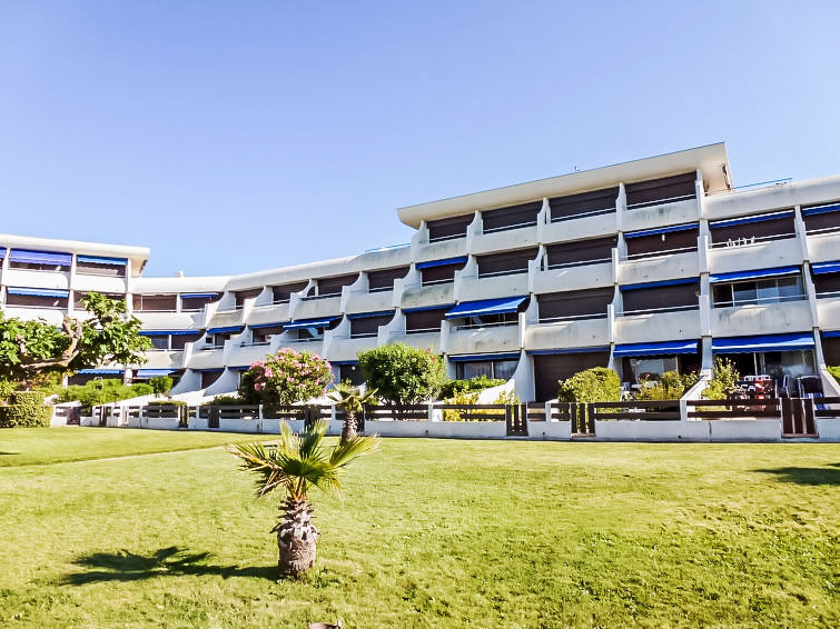 Le Flamant Apartment in Port Camargue