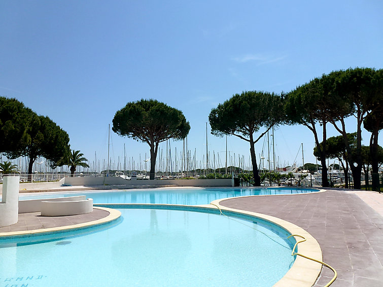 Le Grand Galion Accommodation in Port Camargue