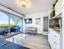 Studio aan zee in Port Camargue met zwembad, op 200 meter van het strand - thumbnail 2