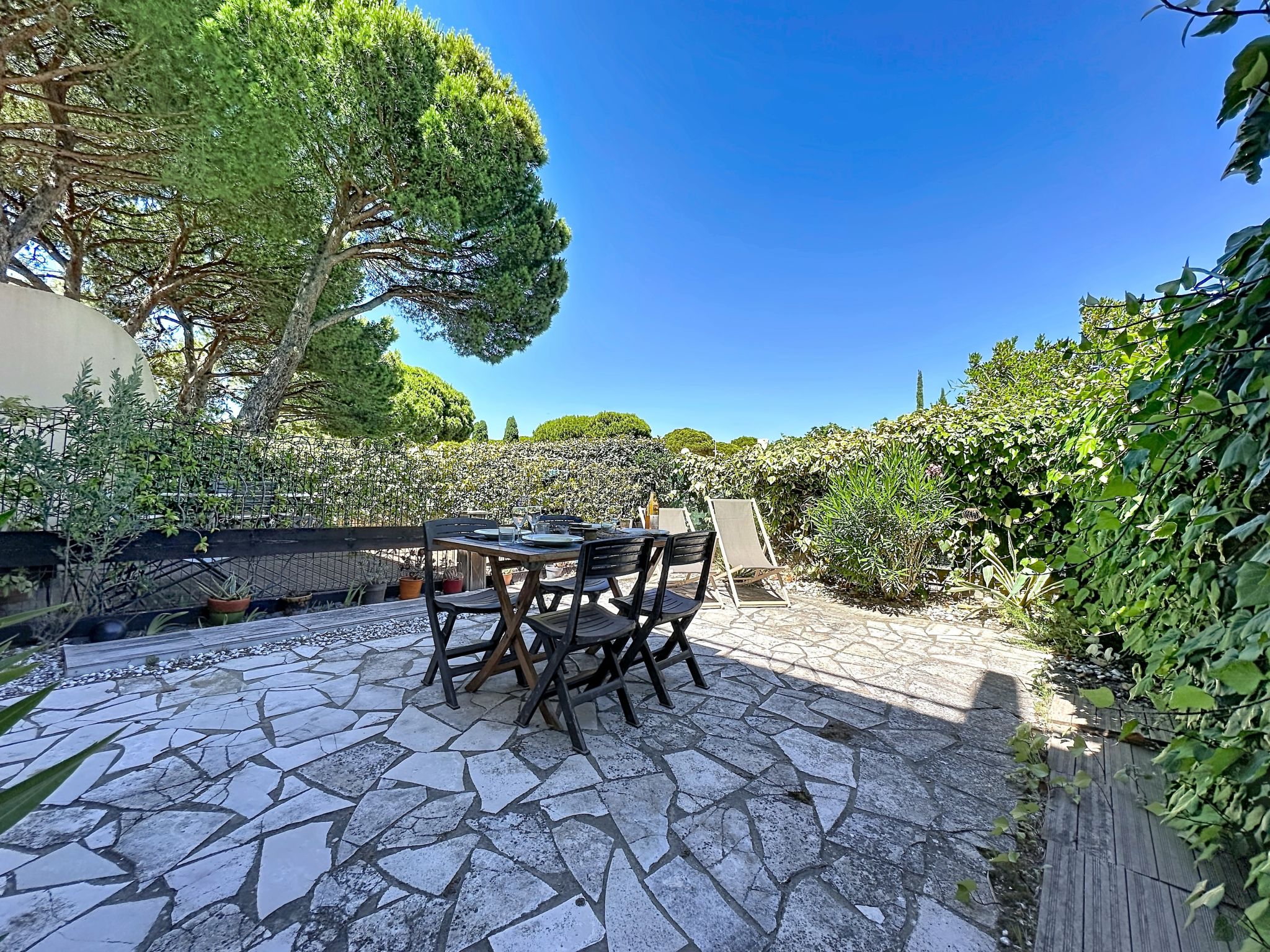Les Jardins du Port - Outside