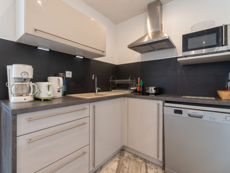 Search and Stay, undefined in undefined. Gallery position 2