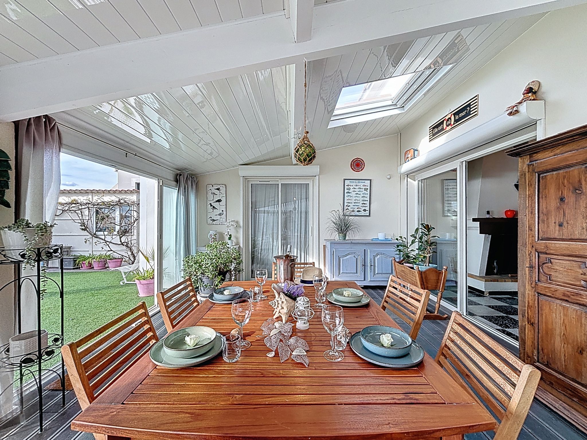 Les cabanes de Pérols-Binnen