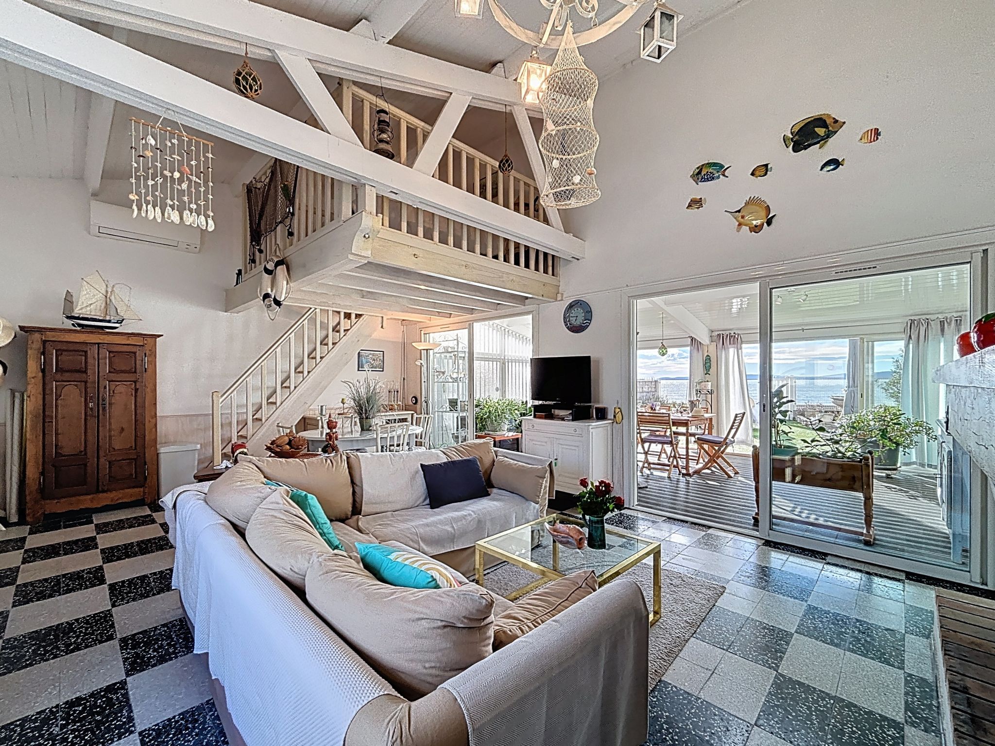 Les cabanes de Pérols-Binnen