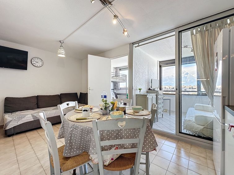 Op 650 m van het strand: Appartement Le Lagon Bleu in Le Grau du Roi in Le Grau-du-Roi
