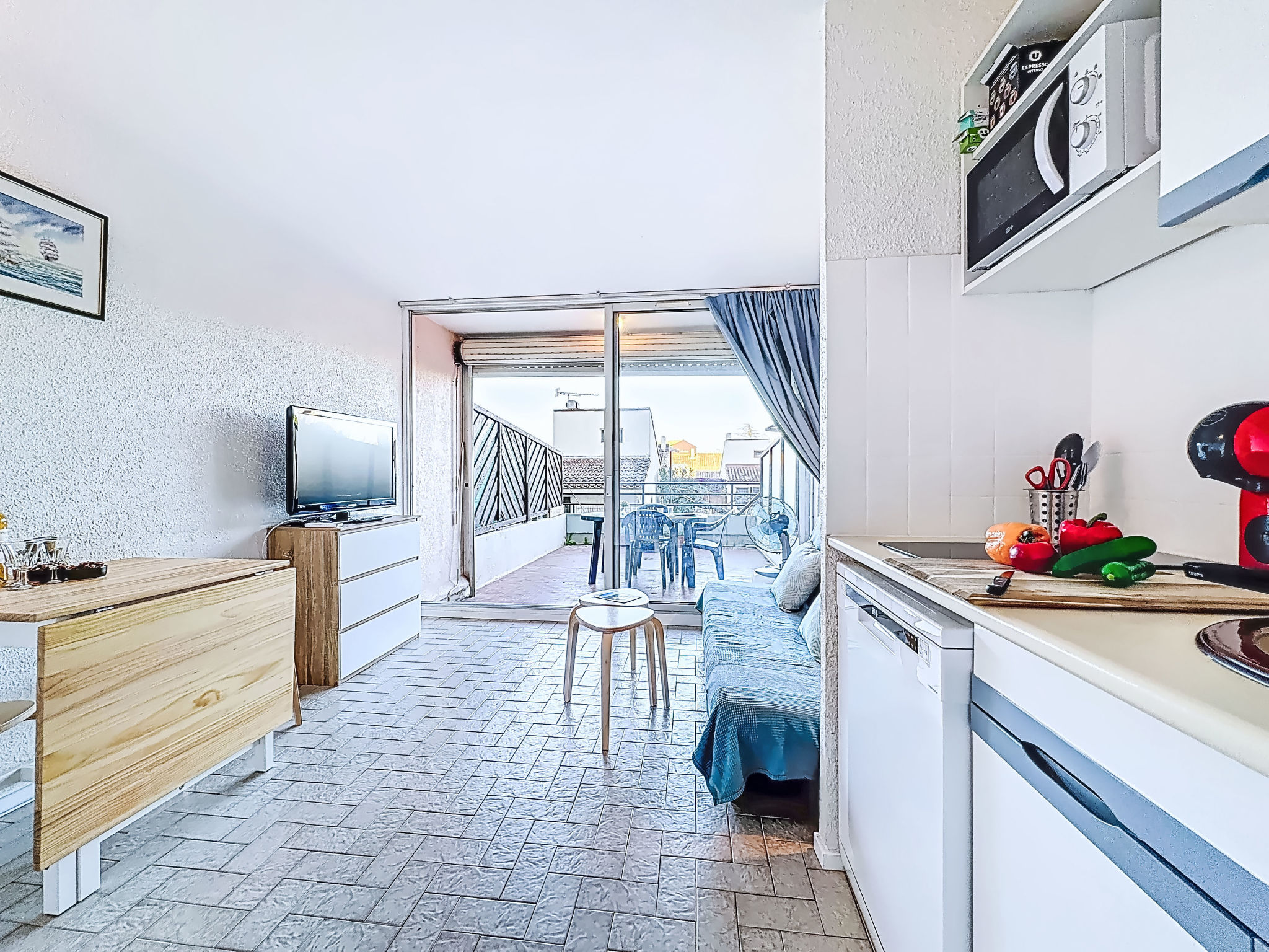 Le Lagon Bleu-Binnen