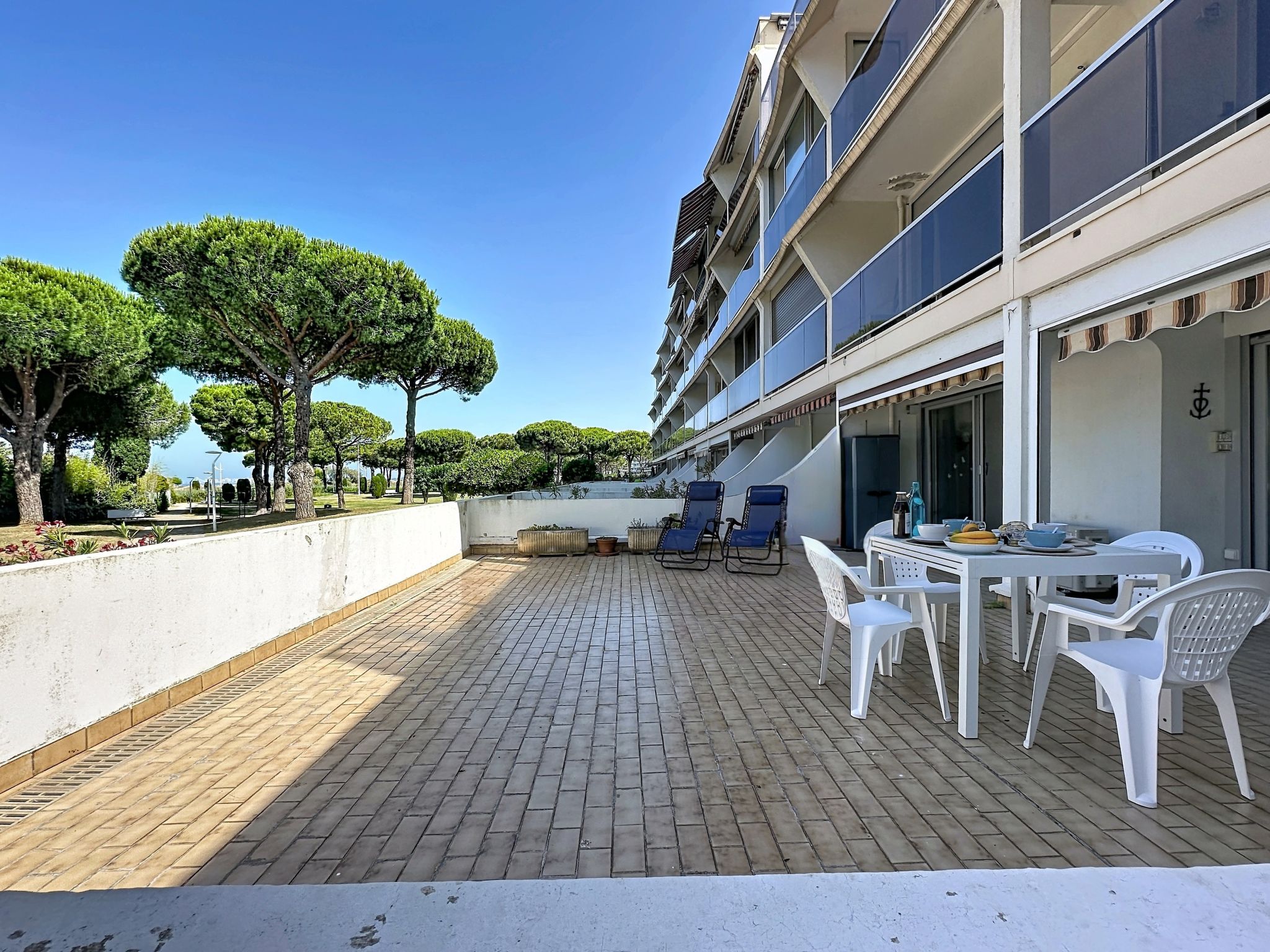 Le Golfe Vermeil - Buiten