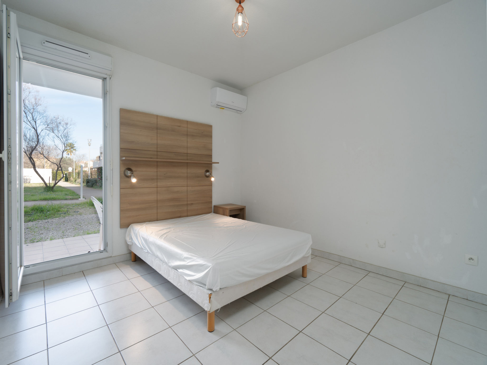 Cap Camargue B N 26 - 2P4-Dedans