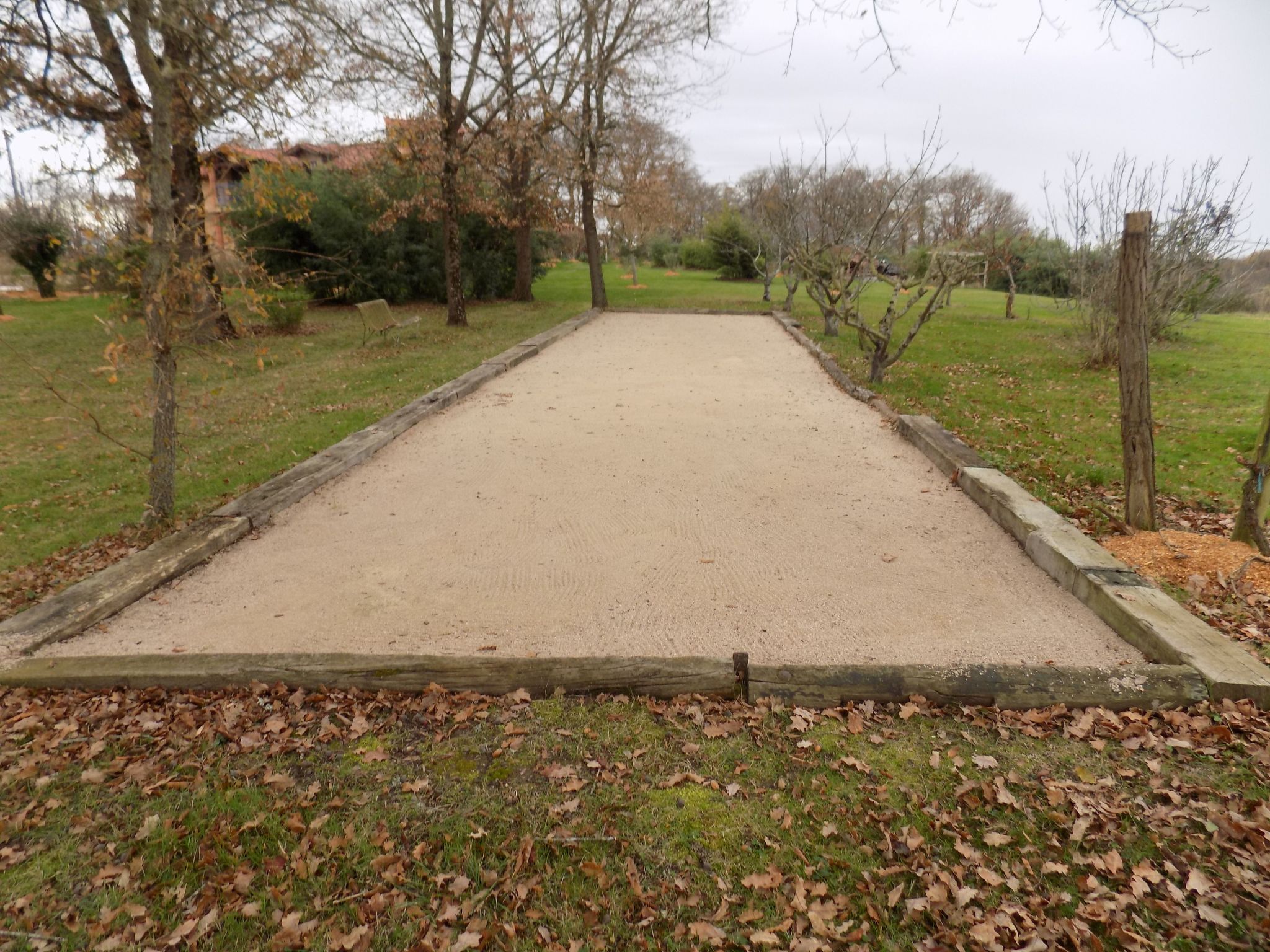 Die Unterkunft für zwei bis sechs Personen, Schwimmbad, Bouleplatz, Spa, Tennis-Draußen