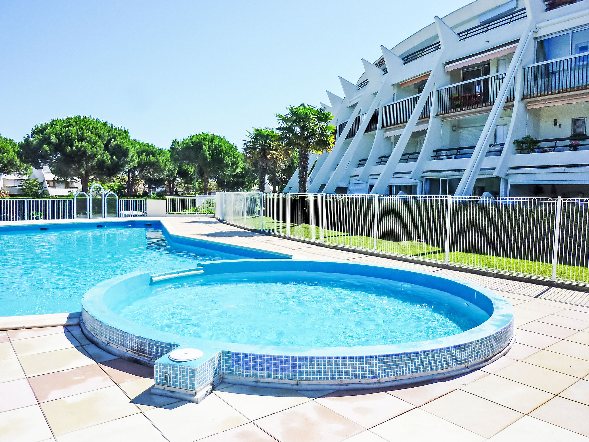 Photo of Les Flamants Roses