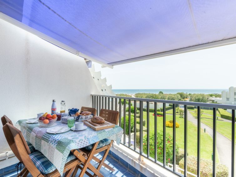 Search and Stay destination La Grande-Motte, Occitanie - France from AU$ 152. Le Parador