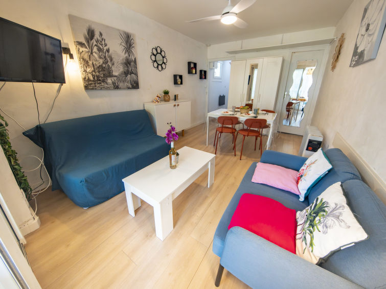 Photo of Holiday 34