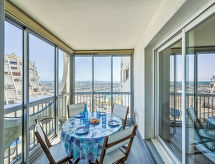 Strandappartement voor 4 in centrum La Grande Motte, zee op 150m - thumbnail 1