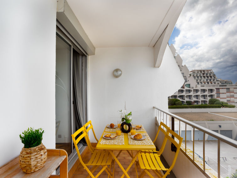 Search and Stay destination La Grande-Motte, Occitanie - France from AU$ 150. L'Amiral