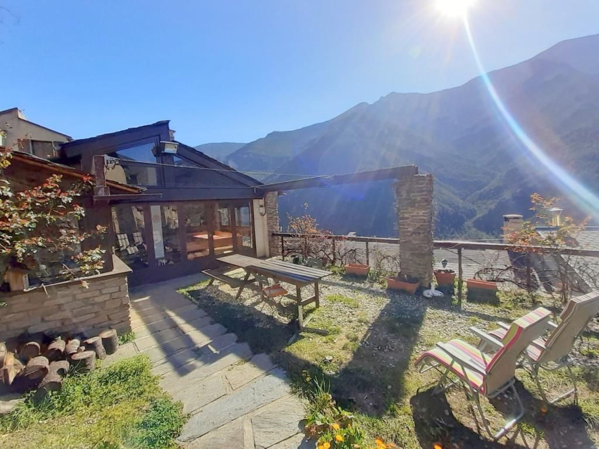 Für 14 Personen in Nohèdes