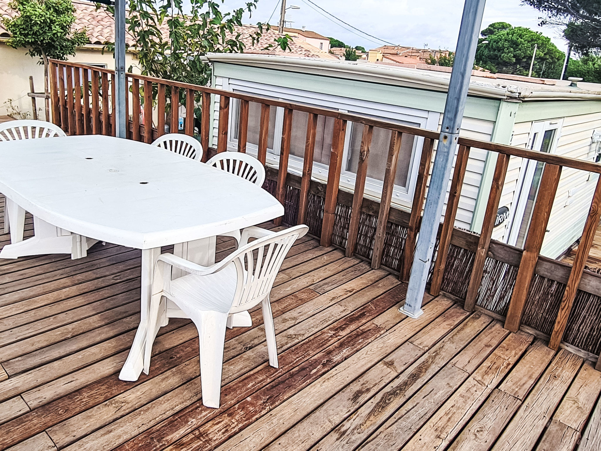 Mobiles Haus mit Blick auf das Wasser — Terrace (2 of 12)