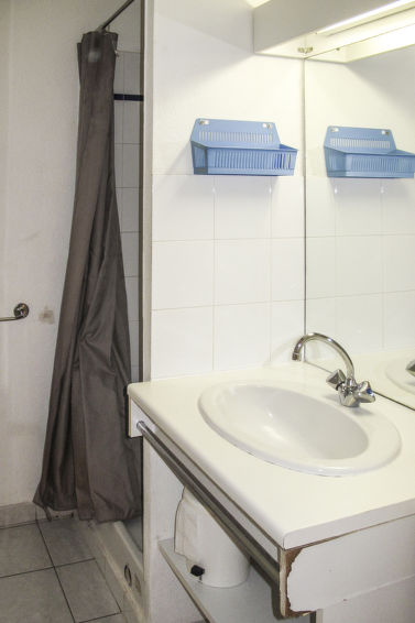 Search and Stay destination Vendres, Occitanie - France from AU$ 195. Le Grand Bleu