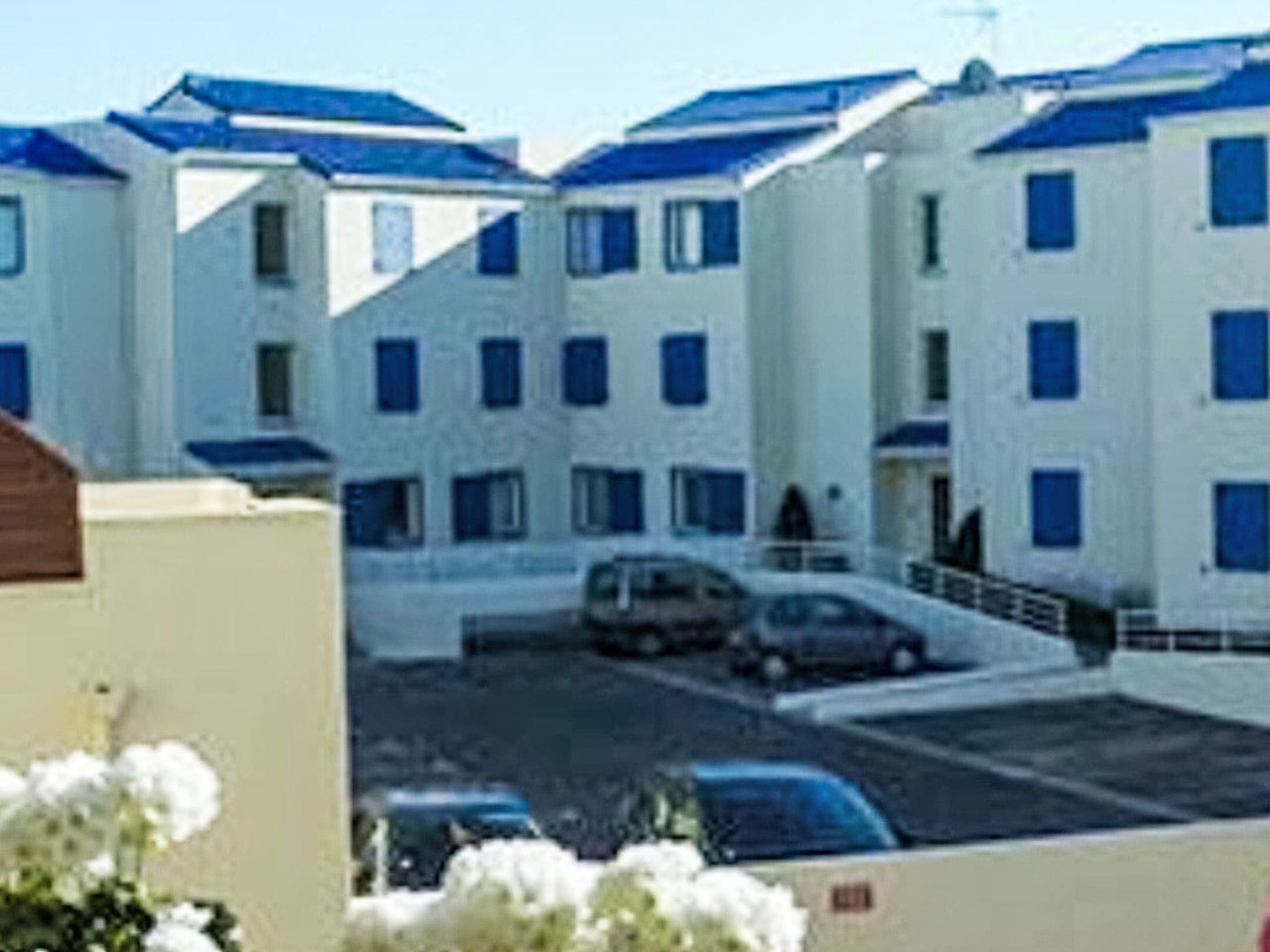 Le Grand Bleu - Outside