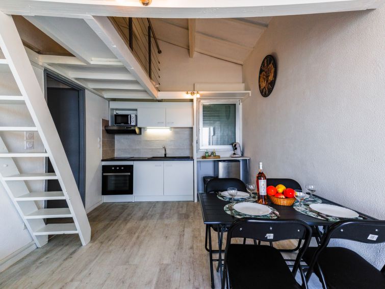 Search and Stay, undefined in undefined. Gallery position 0