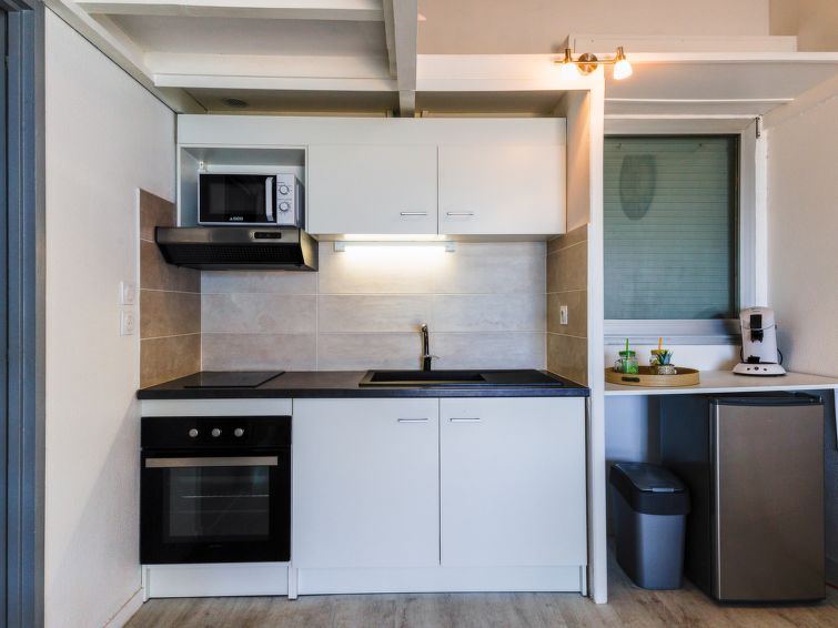 Search and Stay, undefined in undefined. Gallery position 2