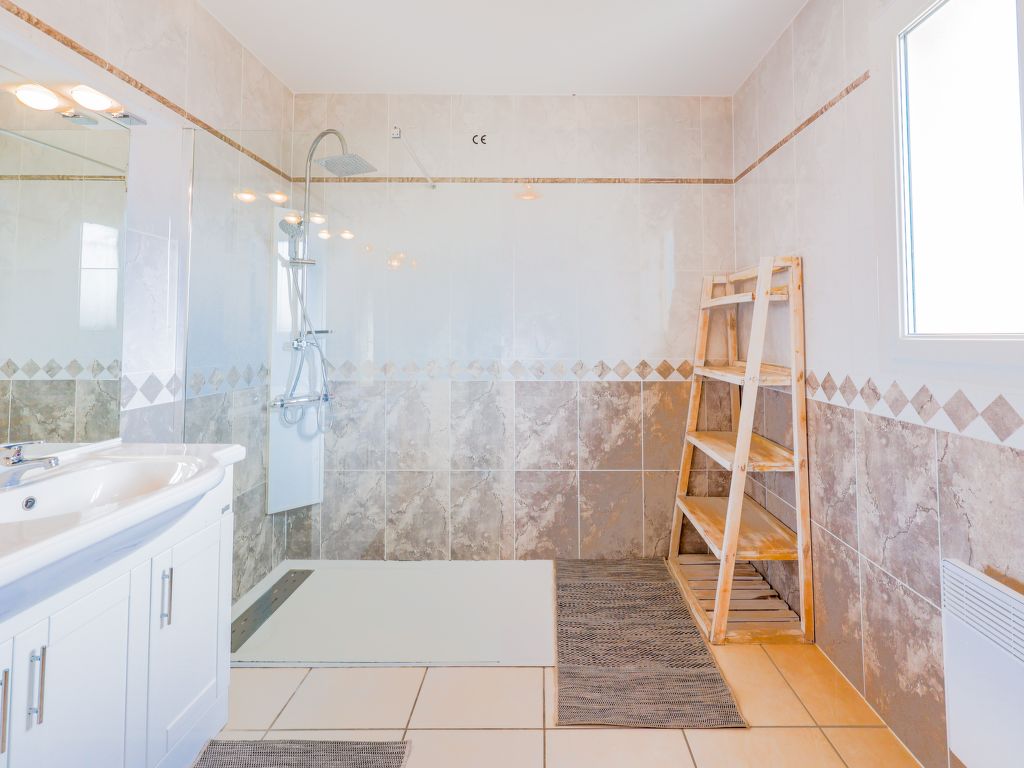 l'Occitane — Bedroom