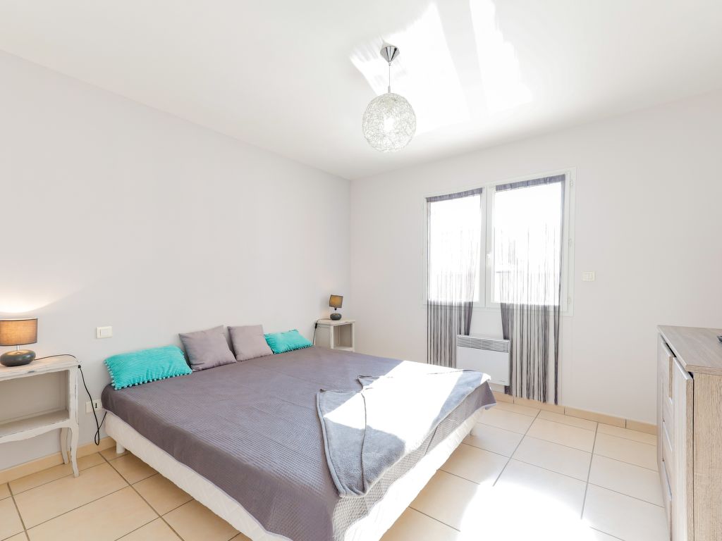 l'Occitane — Bedroom