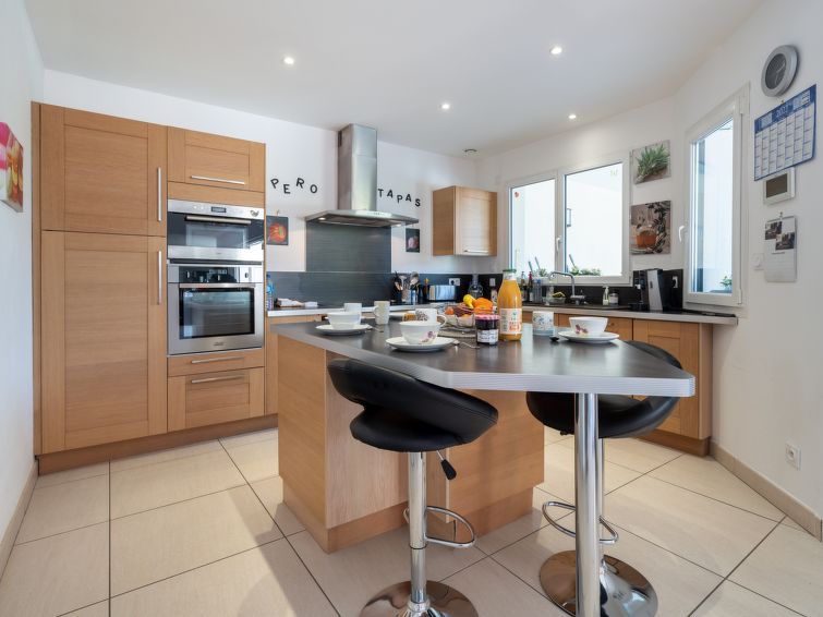 Search and Stay destination Agde, Occitanie - France from AU$ 639. Villa du Capiscol