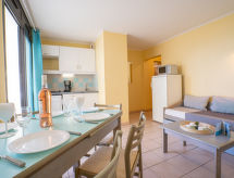 Direct aan het strand: Appartement voor 7 in Cap d'Agde - thumbnail 3