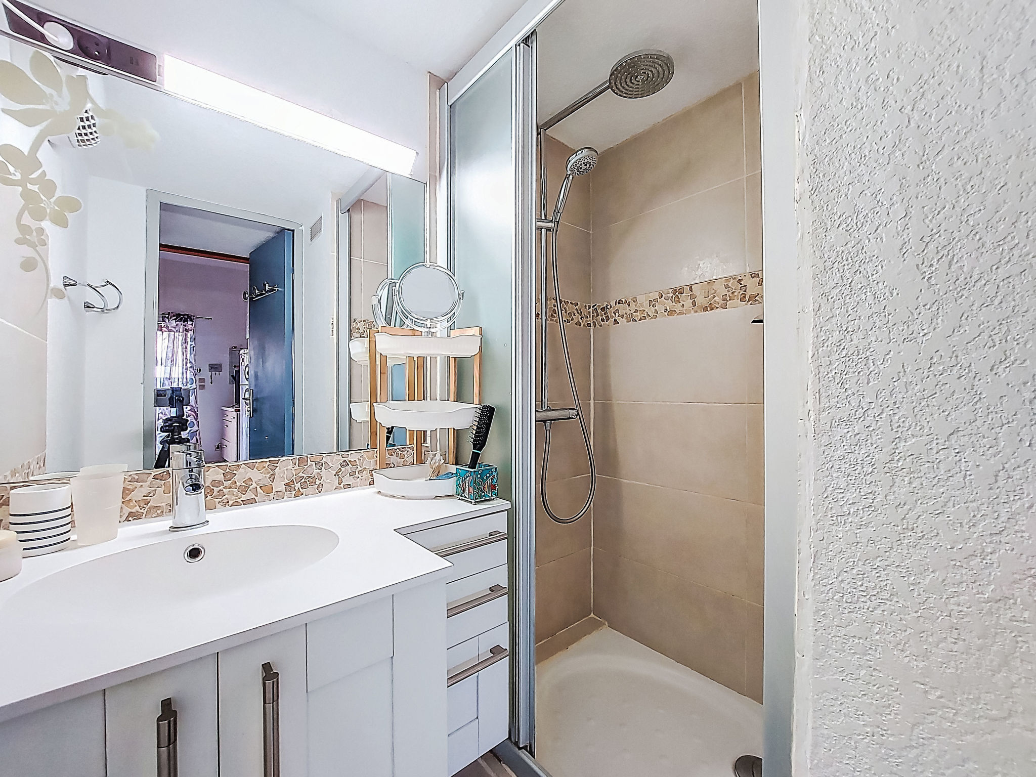 Les Ondines 1-Binnen