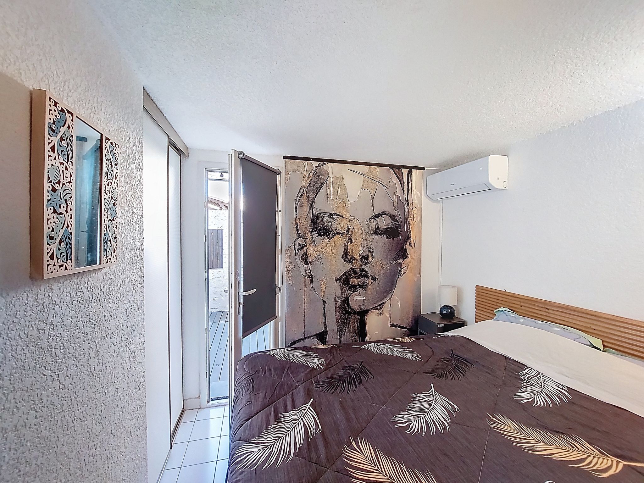 Les Ondines 1-Binnen