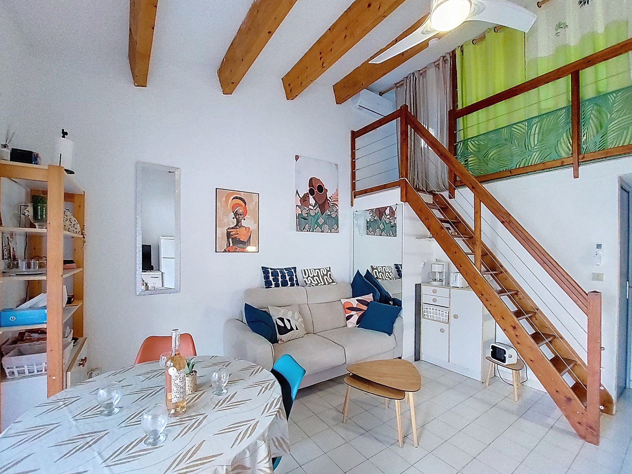 Les Ondines 1-Binnen