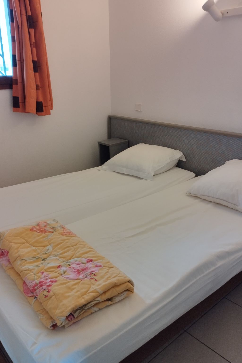 Moderne Ferienwohnung mit Meerblick-Drinnen