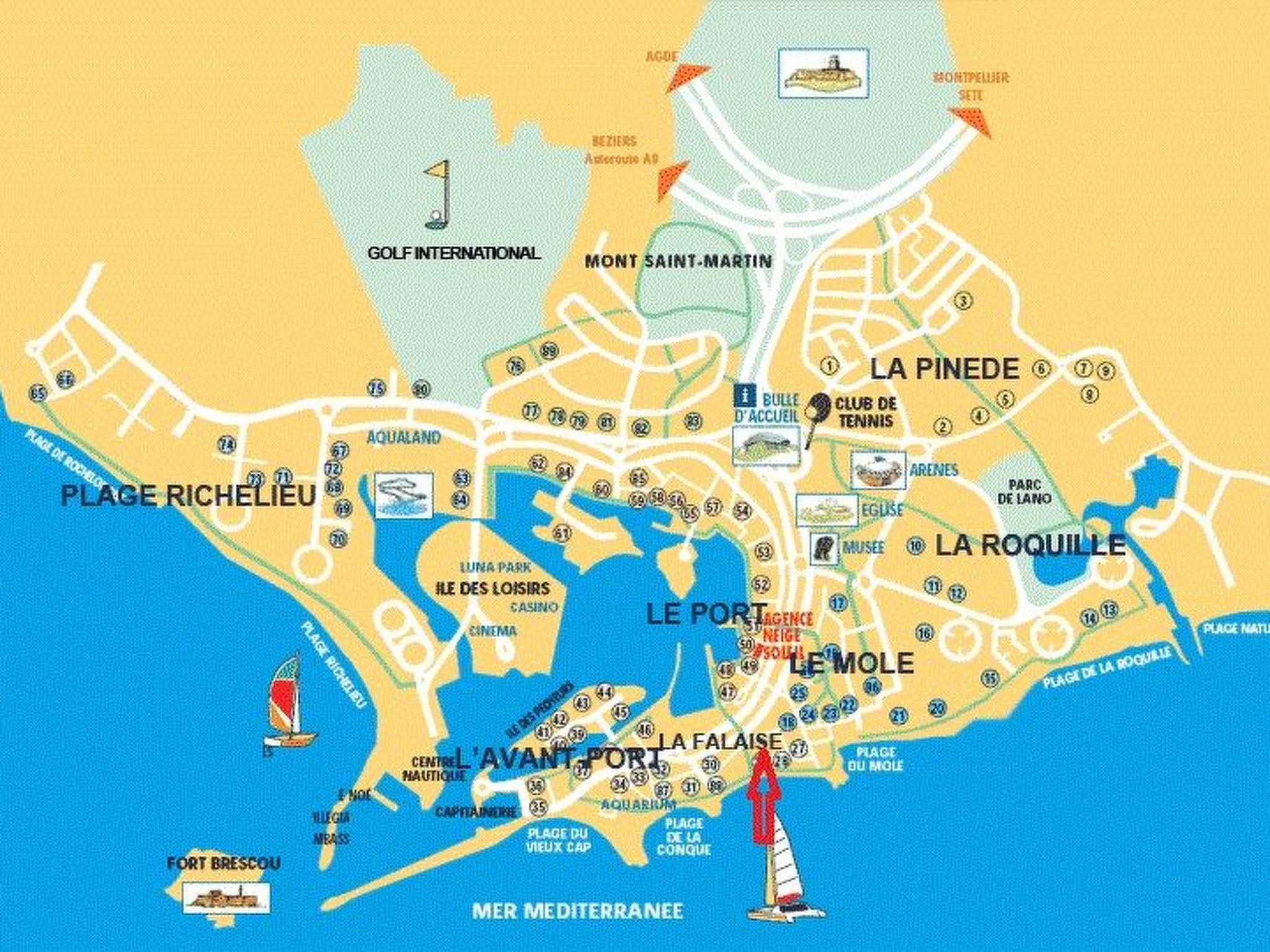 Photo of Gartengeschoss in der Nähe von Strand und Hafen