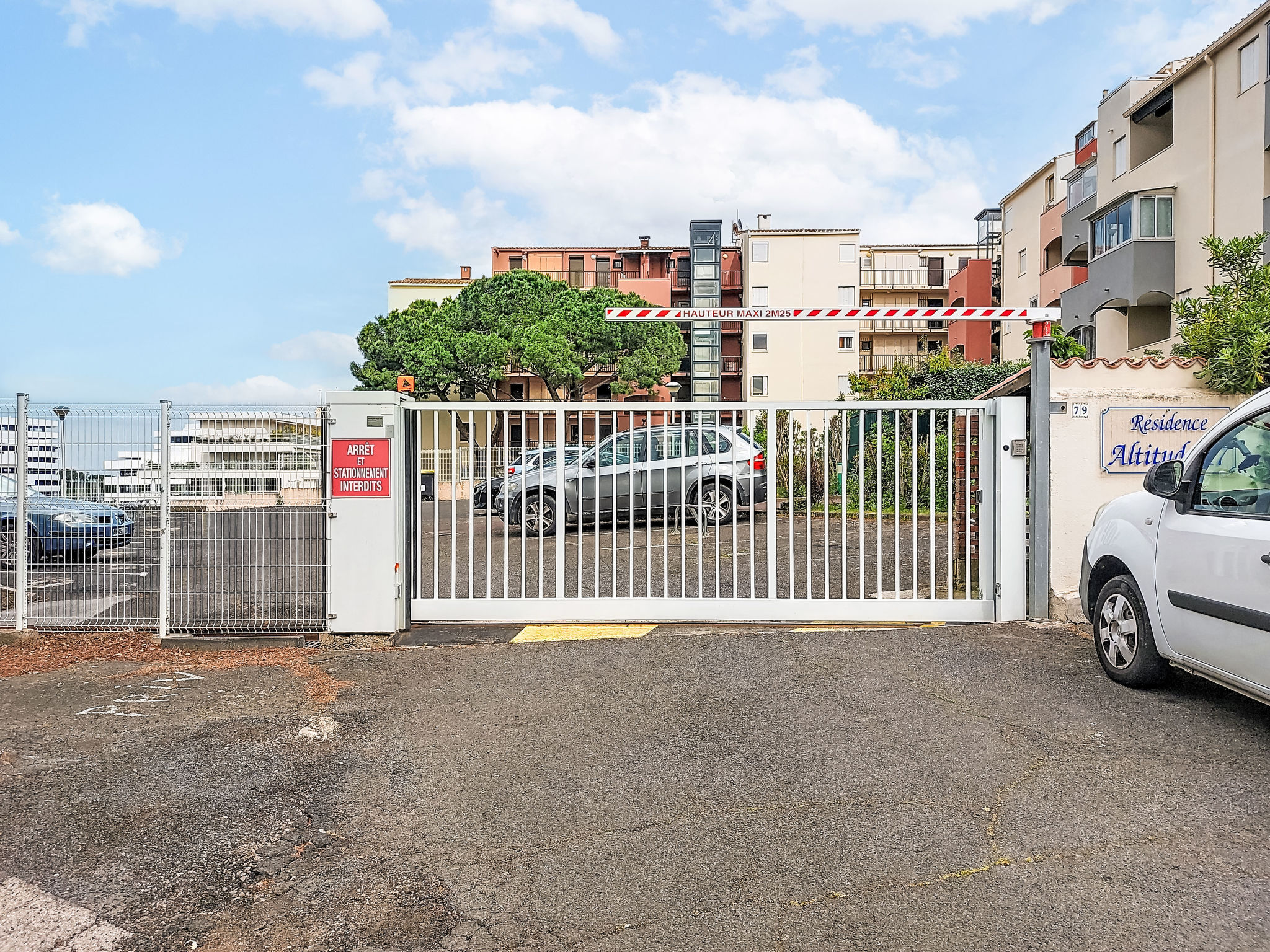 Altitude 17 - Draußen