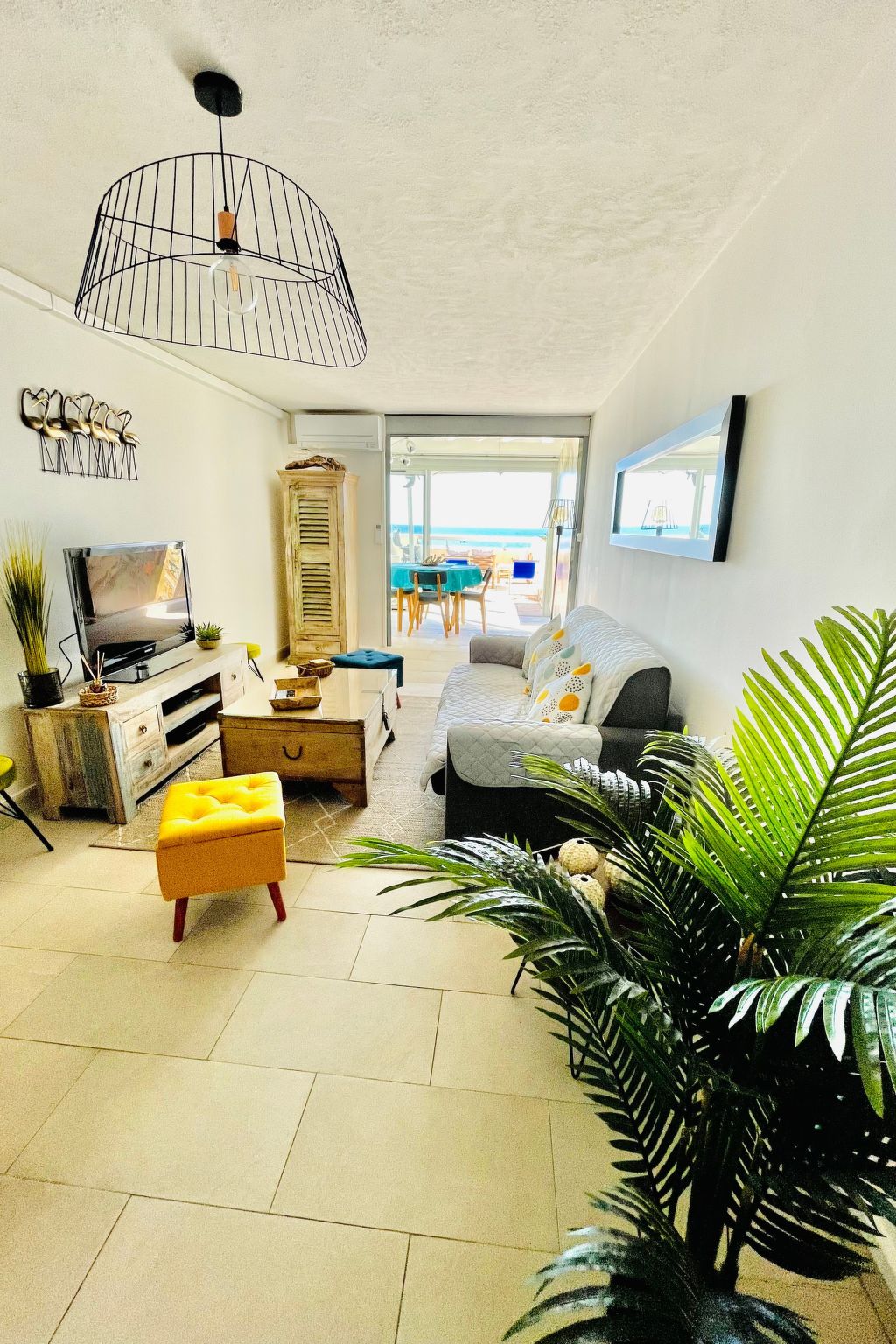 Wunderschöne renovierte Wohnung mit vollem Meerblick-Binnen