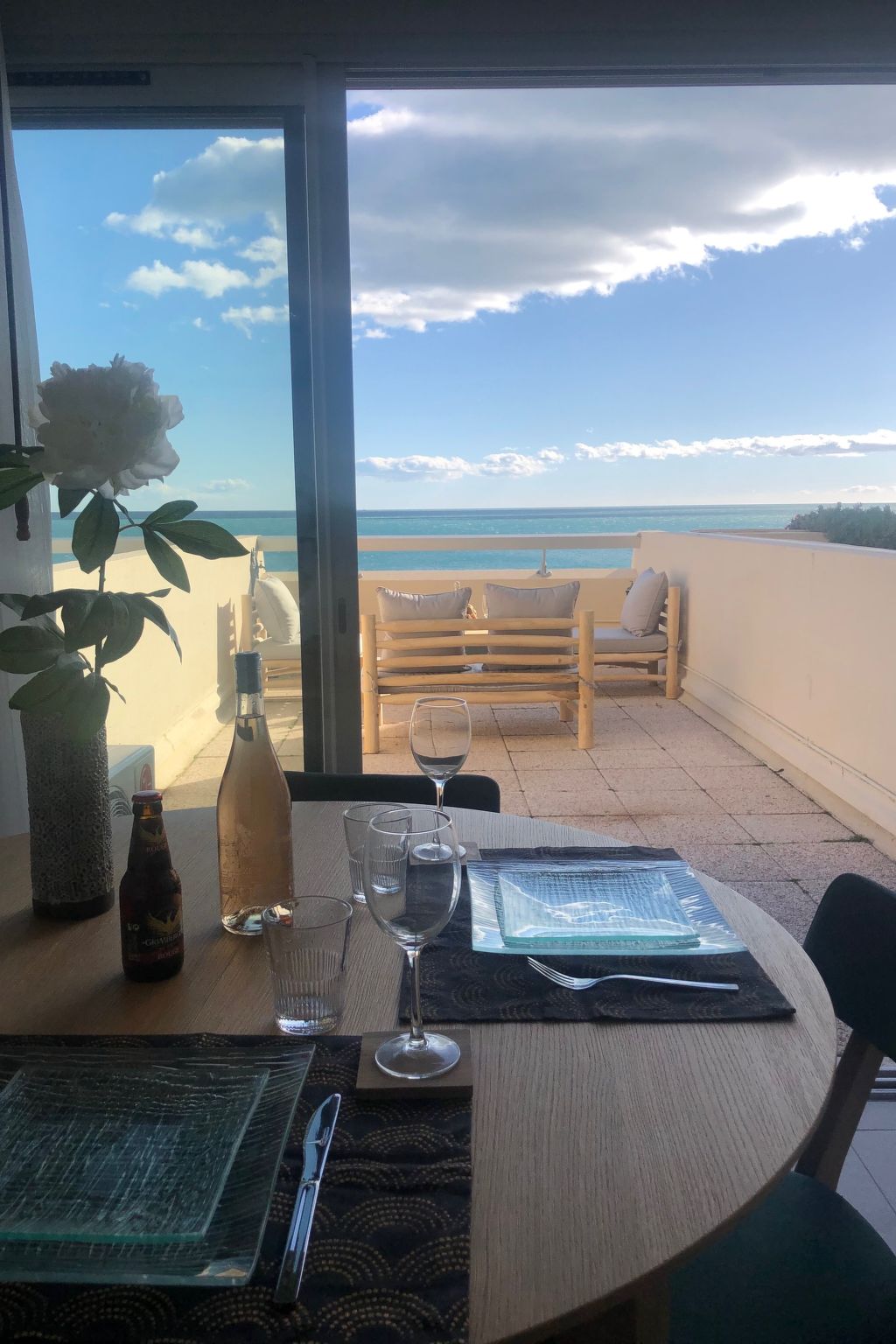 Wunderschöne renovierte Wohnung mit vollem Meerblick-Binnen