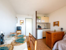 Knus appartement voor 4 bij zee in Saint Pierre La Mer met zwembad - thumbnail 6