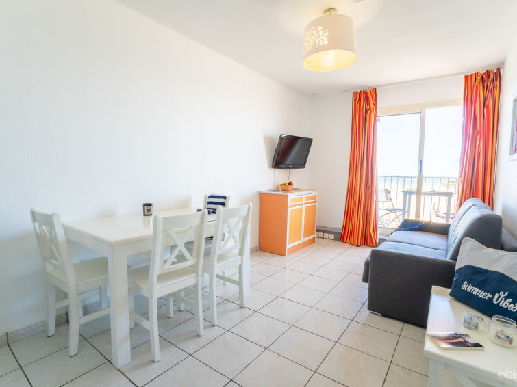 Search and Stay destination Fleury, Occitanie - France from AU$ 143. Le Neptune