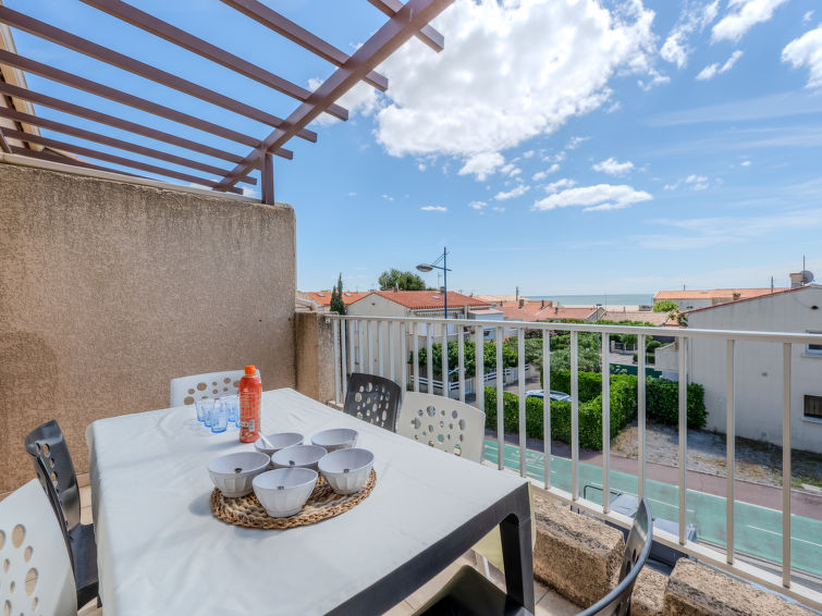 Op 600m van centrum: appartement aan zee in Saint Pierre La Mer in Saint Pierre La Mer