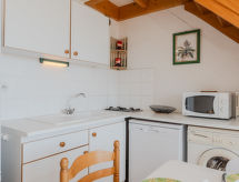 Op 600m van centrum: appartement aan zee in Saint Pierre La Mer - thumbnail 6