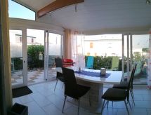 Maison Bleu: Sfeervol vakantiehuis op 450m van zee in Saint Pierre La Mer - thumbnail 2