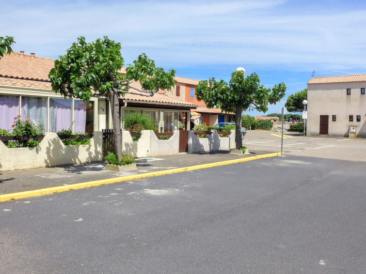 L'Hacienda Accommodation in Gruissan