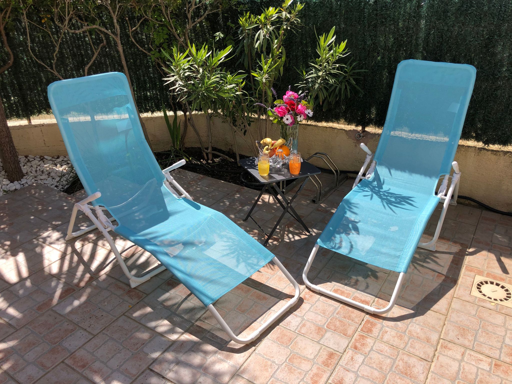 SAISONALE VERMIETUNG: DIE PERGOLA AM STRAND.