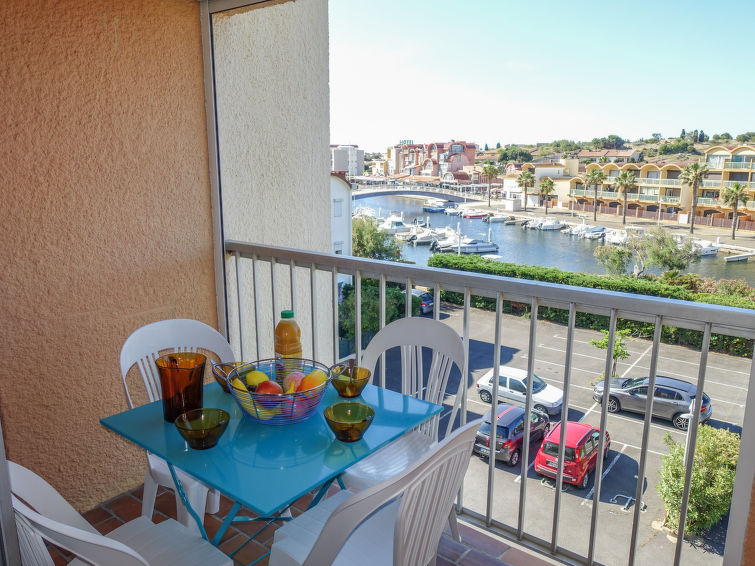 Search and Stay destination Gruissan, Occitanie - France from AU$ 101. Les Marines II