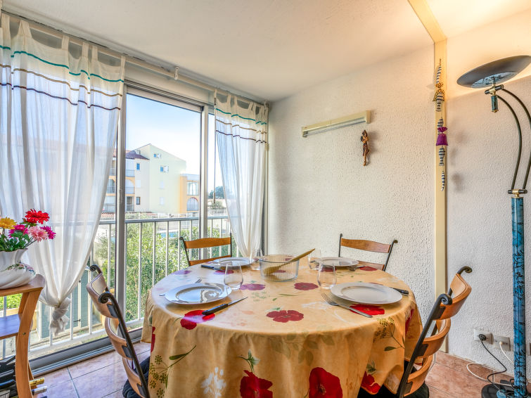 Search and Stay destination Narbonne, Occitanie - France from AU$ 120. Les Maisons sur la Plage