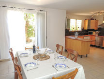 Strandhuis Narbonne-Plage: Zee, ruimte & comfort voor 6 personen - thumbnail 3