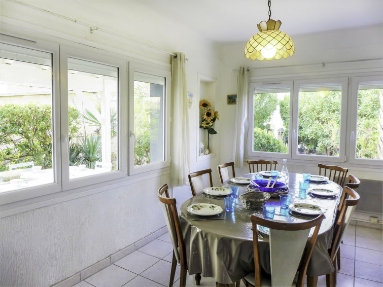 Search and Stay destination Narbonne, Occitanie - France from AU$ 283. Les Vives