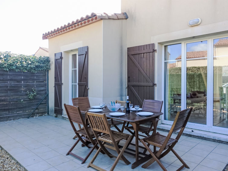 Search and Stay destination Narbonne, Occitanie - France from AU$ 237. Les Grandes Bleues 3