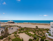 4-persoons appartement met zeezicht direct aan het strand in Le Barcarès - thumbnail 1
